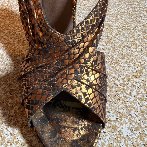 Women’s shoes bronze & gold size 40/10 handcrafted Italian-Prom Homecoming - Picture 5 of 9